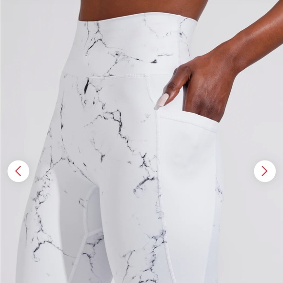 Buffbunny Set Small cropped tank and leggings pockets white and black marble - Picture 3 of 5